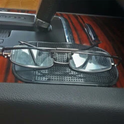 Auslauf 🎁 1x Nemaxx Antirutsch-Pad Black Gecko - Starke Haftung Für Ihr Handy Dank KFZ Halterung ✔️ -Nemaxx Verkäufe unnamed file 514